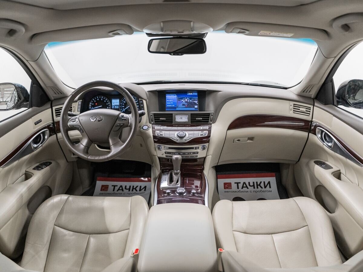 Infiniti Q70 2016 - фото автомобиля