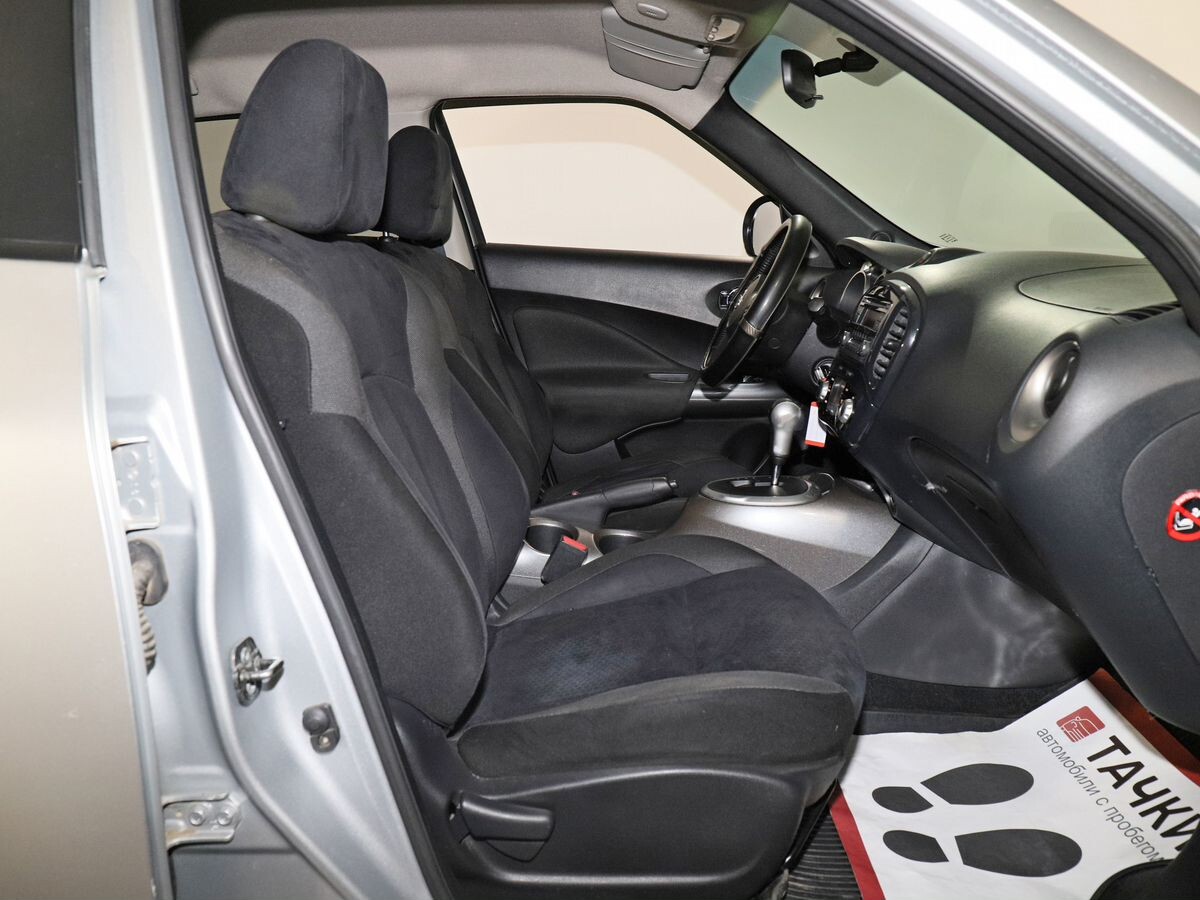 Nissan Juke 2011 - фото автомобиля