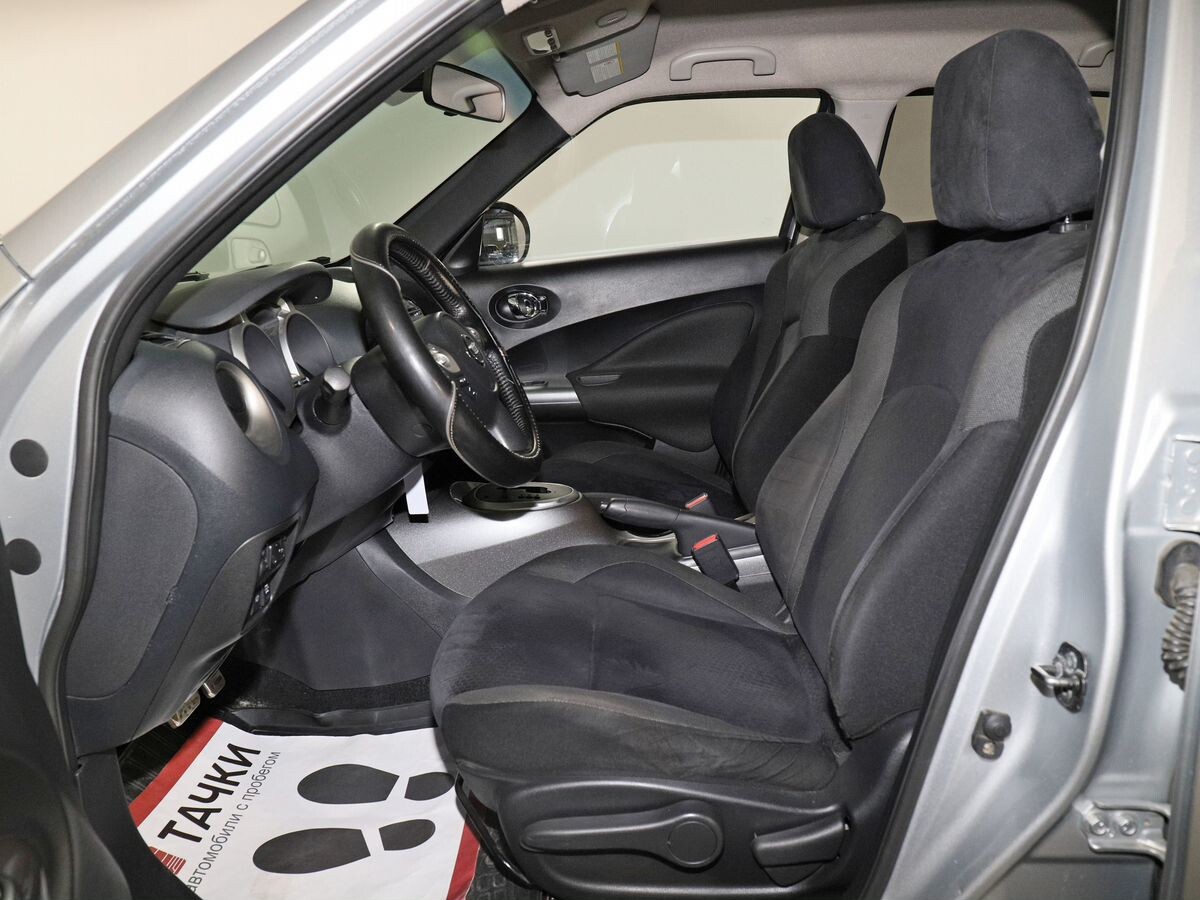 Nissan Juke 2011 - фото автомобиля
