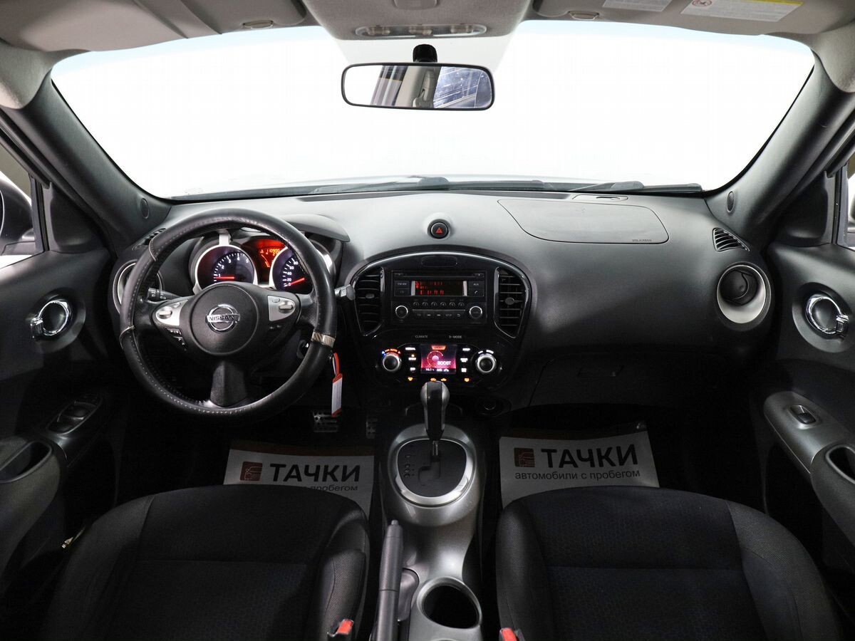Nissan Juke 2011 - фото автомобиля