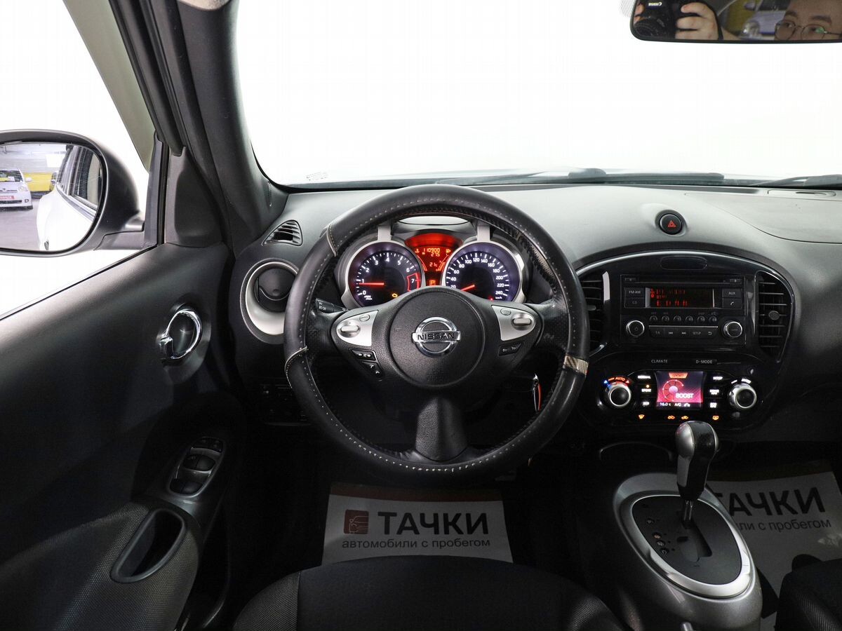 Nissan Juke 2011 - фото автомобиля