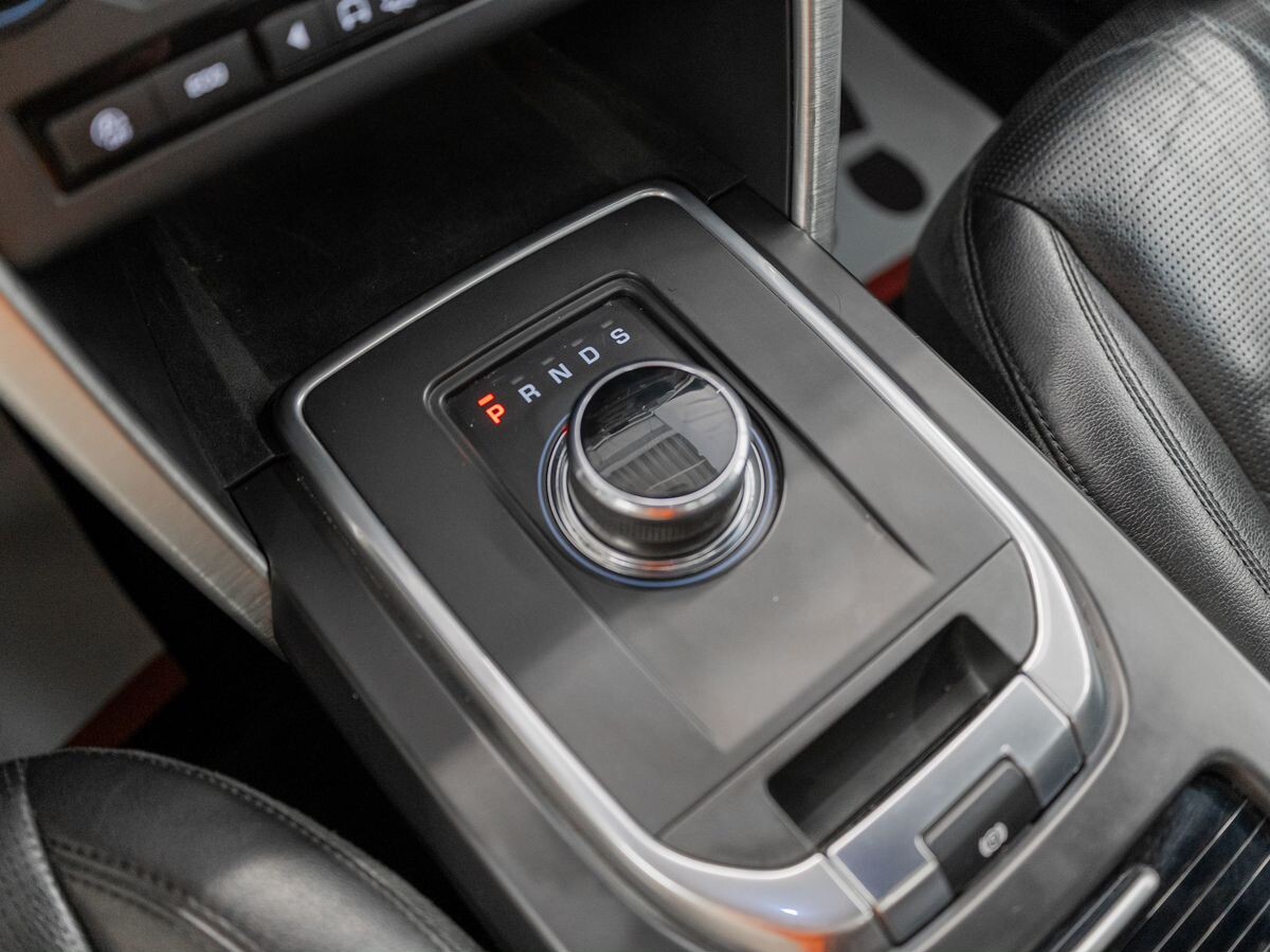 Land Rover Discovery Sport 2017 - фото автомобиля