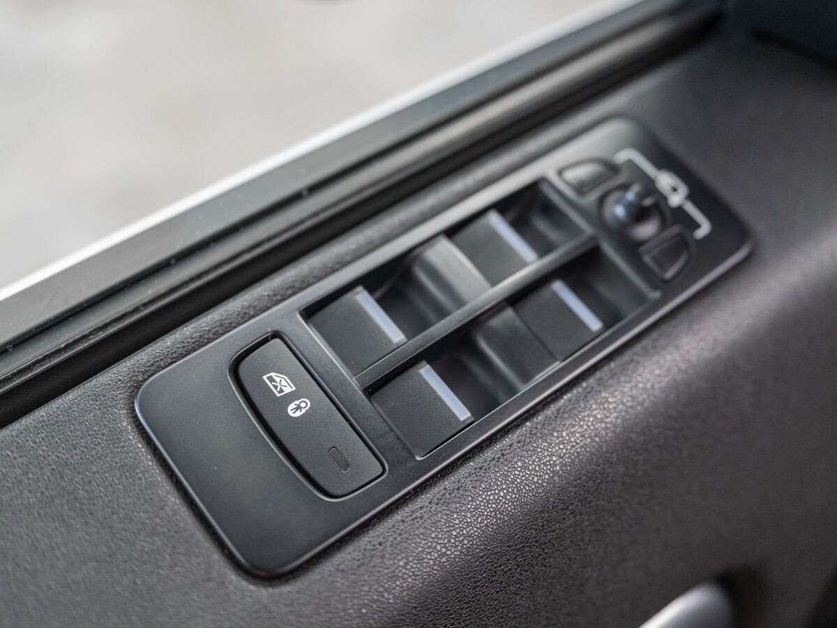 Land Rover Discovery Sport 2017 - фото автомобиля