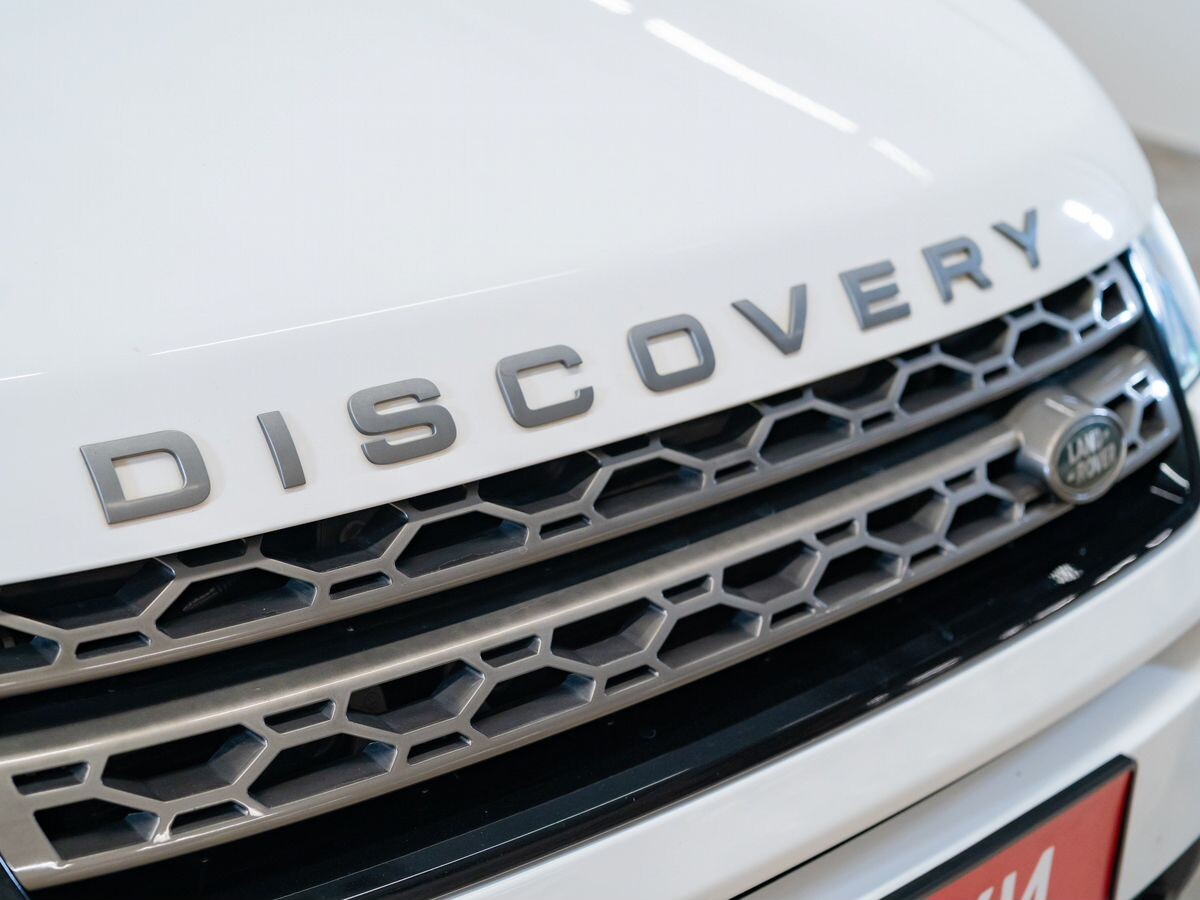 Land Rover Discovery Sport 2017 - фото автомобиля