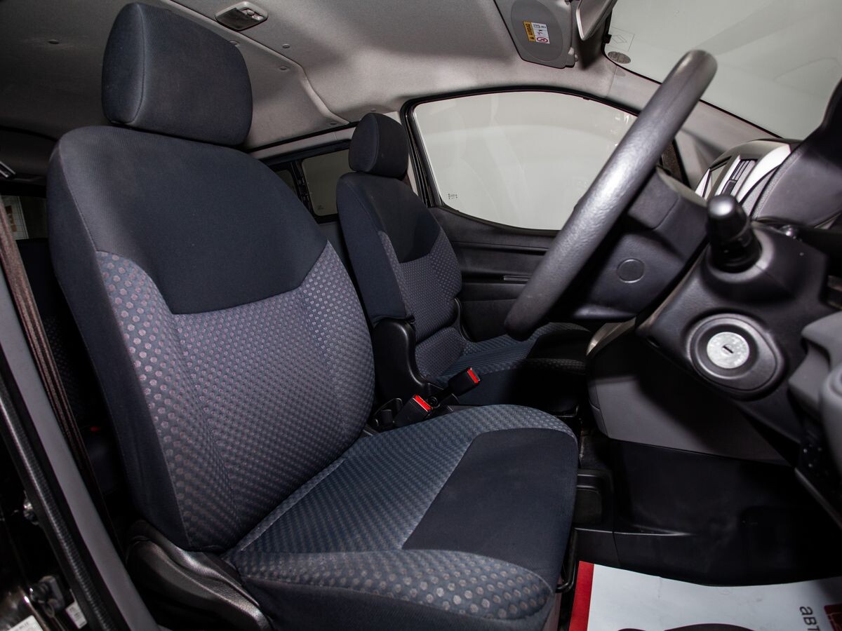 Nissan NV200 2019 - фото автомобиля
