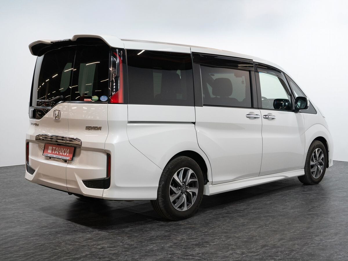 Honda Stepwgn 2015 - фото автомобиля