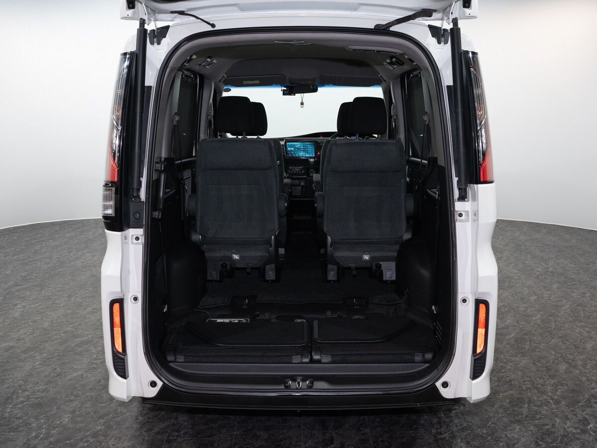 Honda Stepwgn 2015 - фото автомобиля