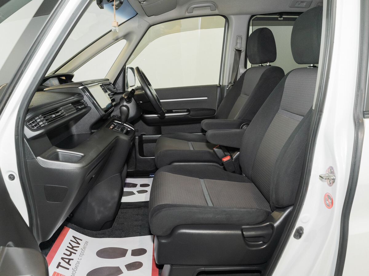 Honda Stepwgn 2015 - фото автомобиля