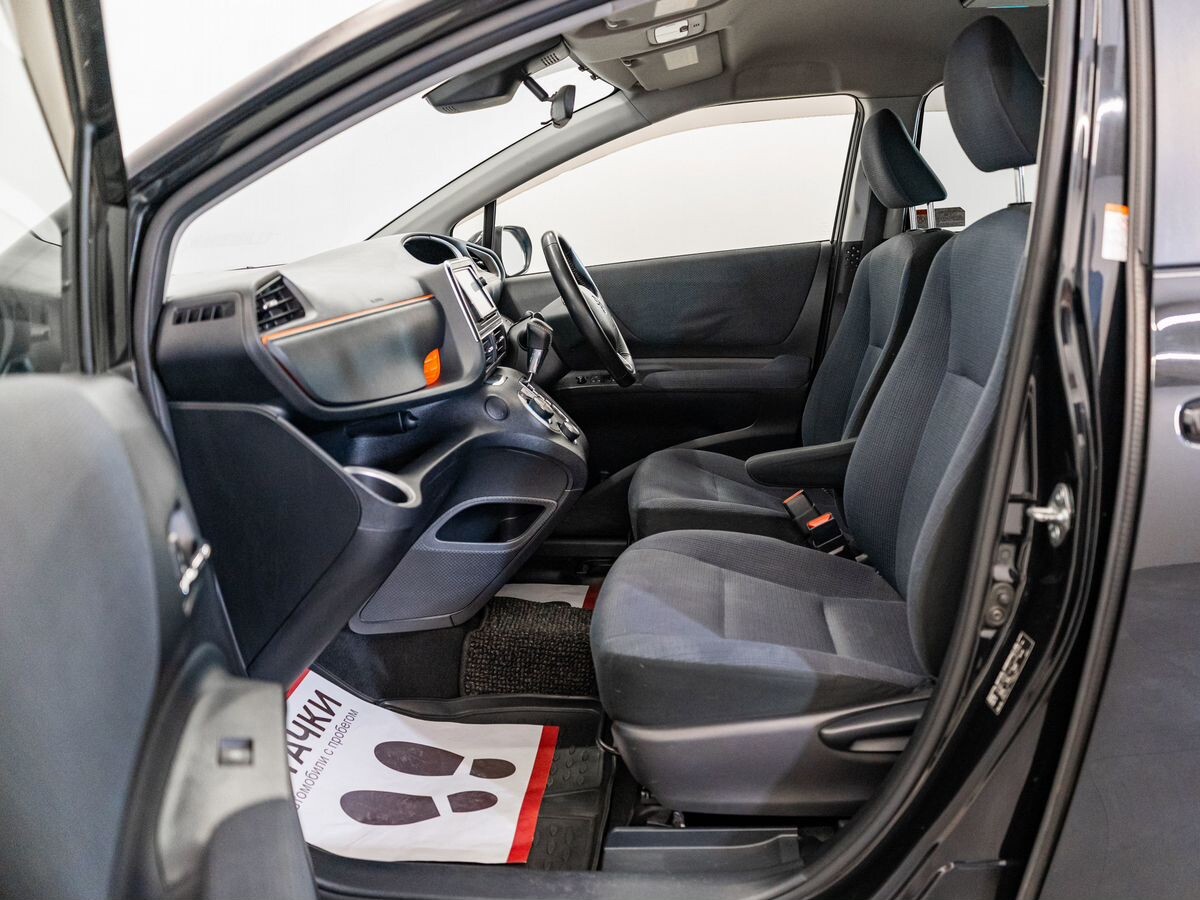 Toyota Sienta 2016 - фото автомобиля