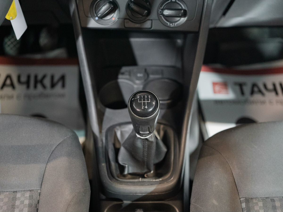 Volkswagen Polo 2019 - фото автомобиля