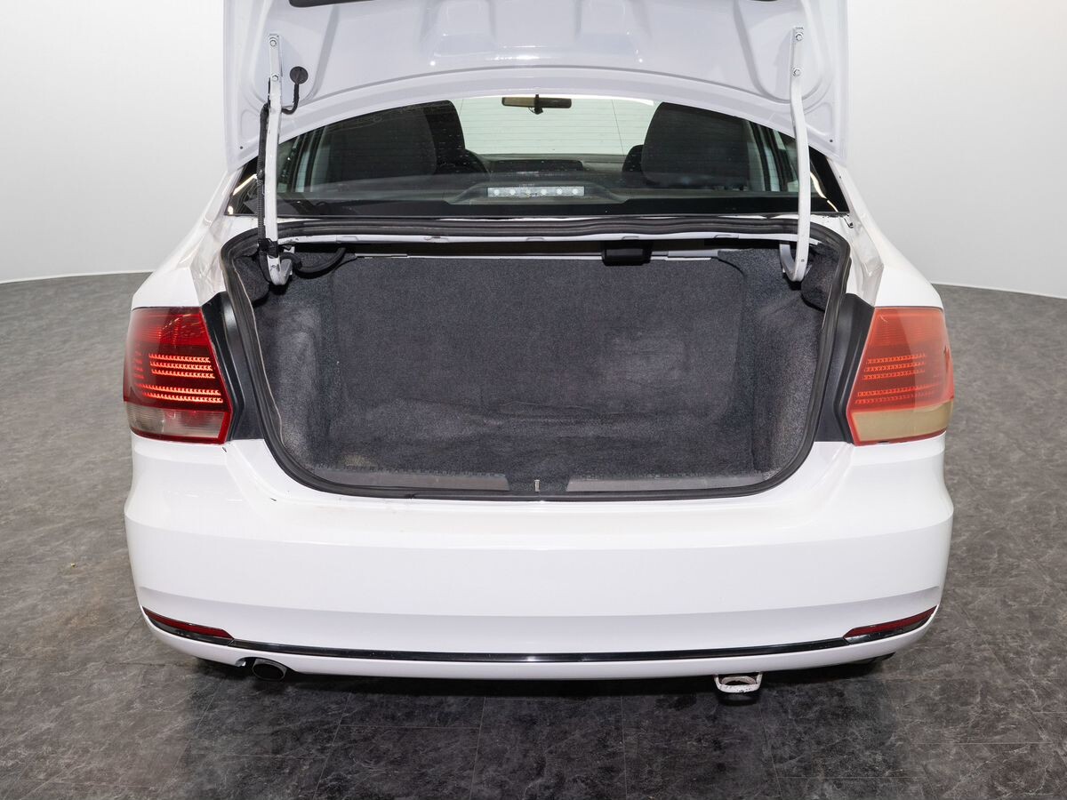 Volkswagen Polo 2019 - фото автомобиля