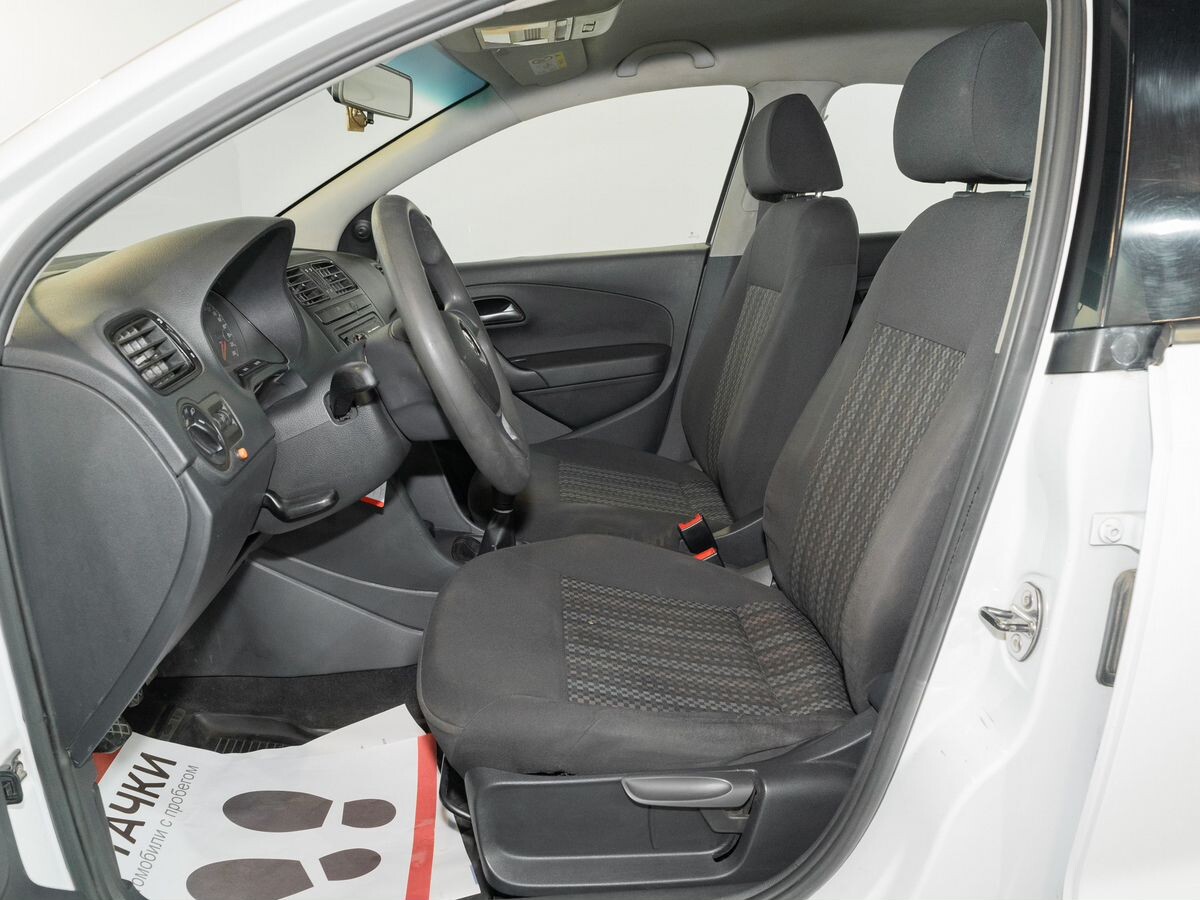 Volkswagen Polo 2019 - фото автомобиля