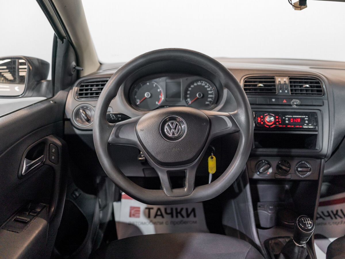 Volkswagen Polo 2019 - фото автомобиля