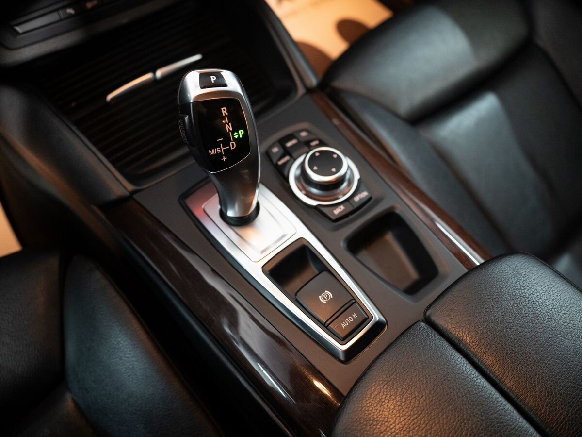 BMW X6 2012 - фото автомобиля