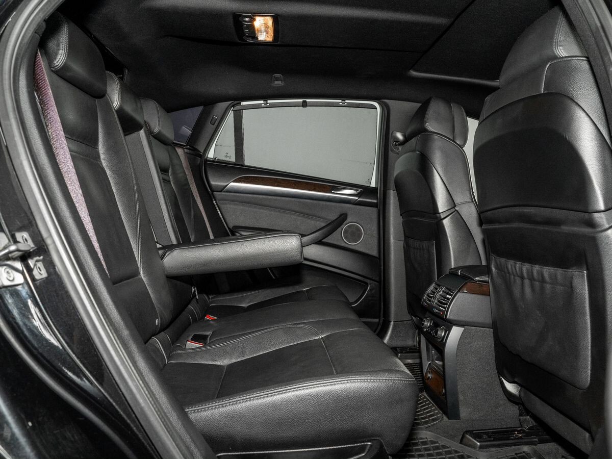 BMW X6 2012 - фото автомобиля