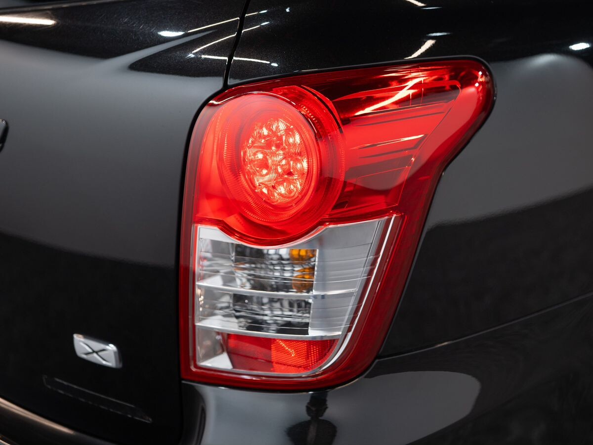 Toyota Corolla 2010 - фото автомобиля