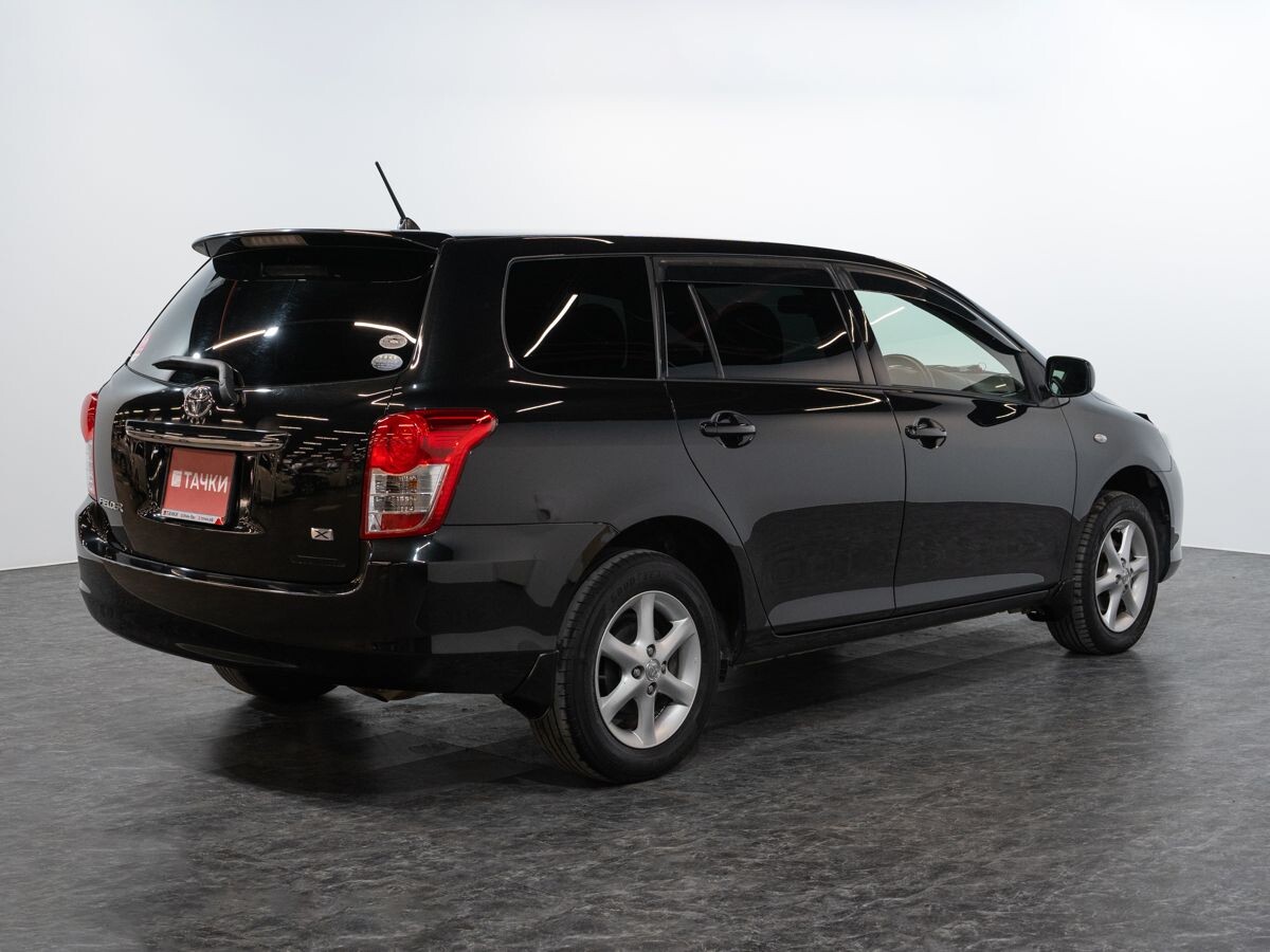 Toyota Corolla 2010 - фото автомобиля