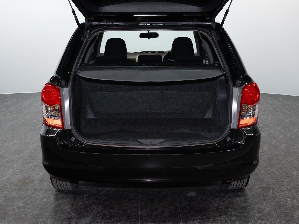 Toyota Corolla 2010 - фото автомобиля