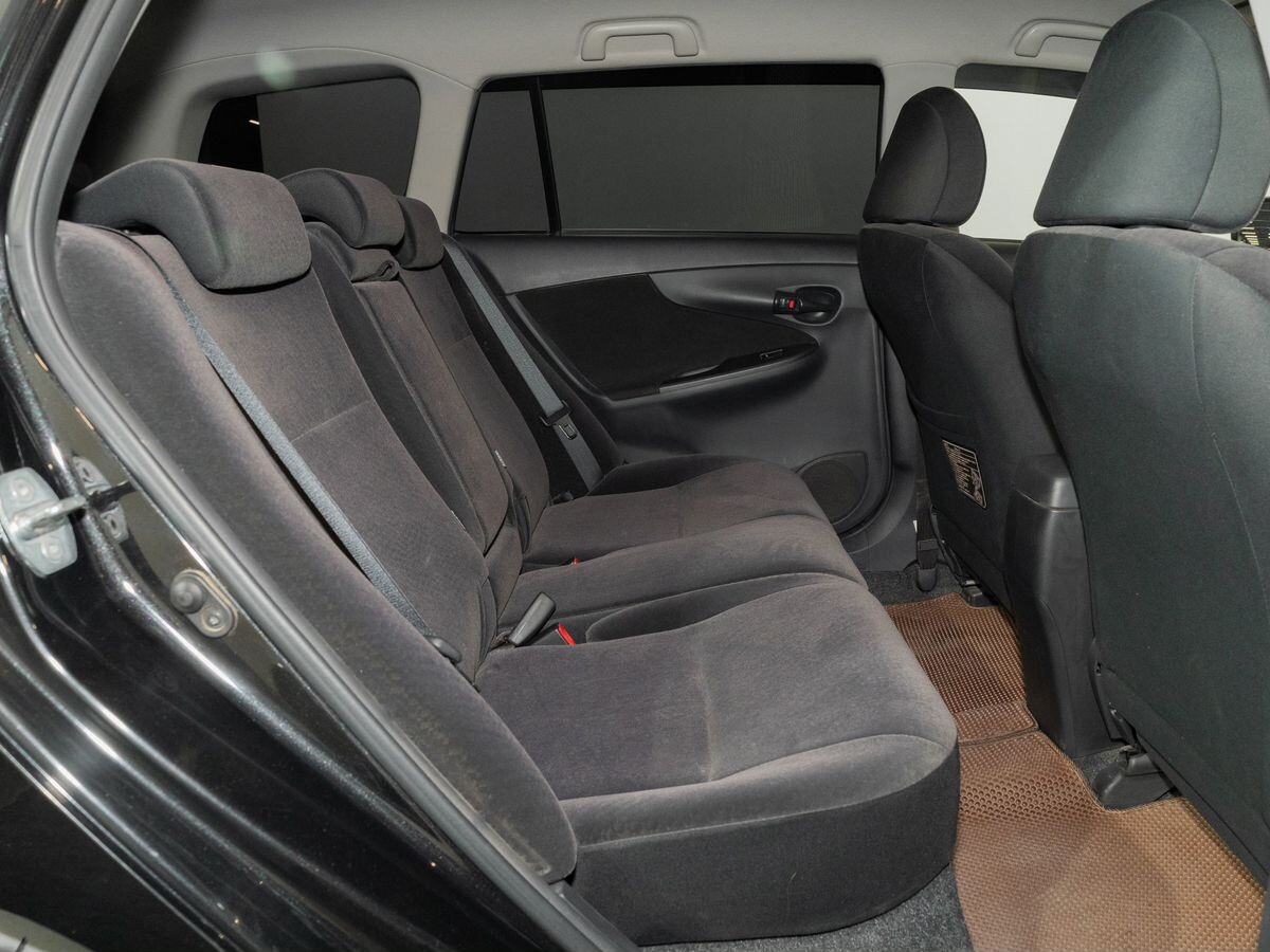 Toyota Corolla 2010 - фото автомобиля