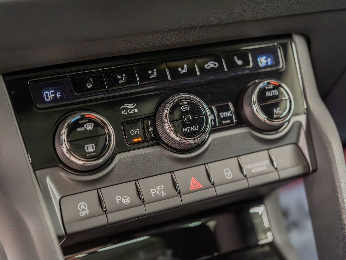 Skoda Karoq 2024 - фото автомобиля