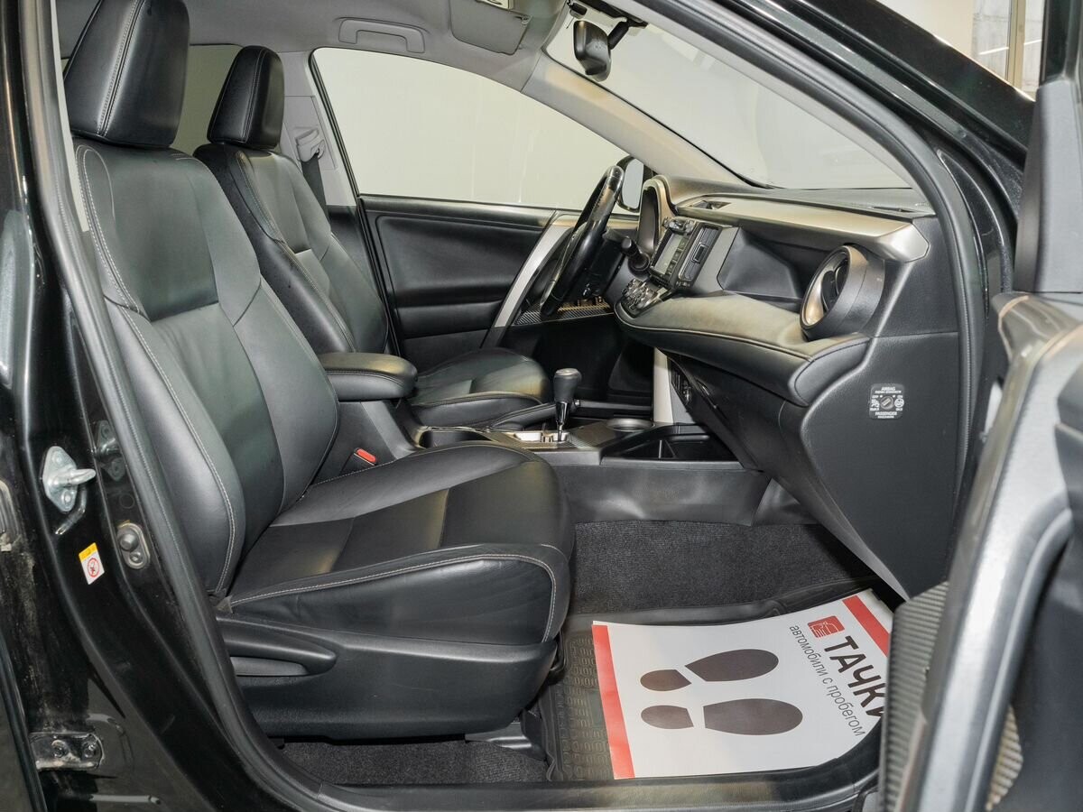 Toyota RAV4 2015 - фото автомобиля