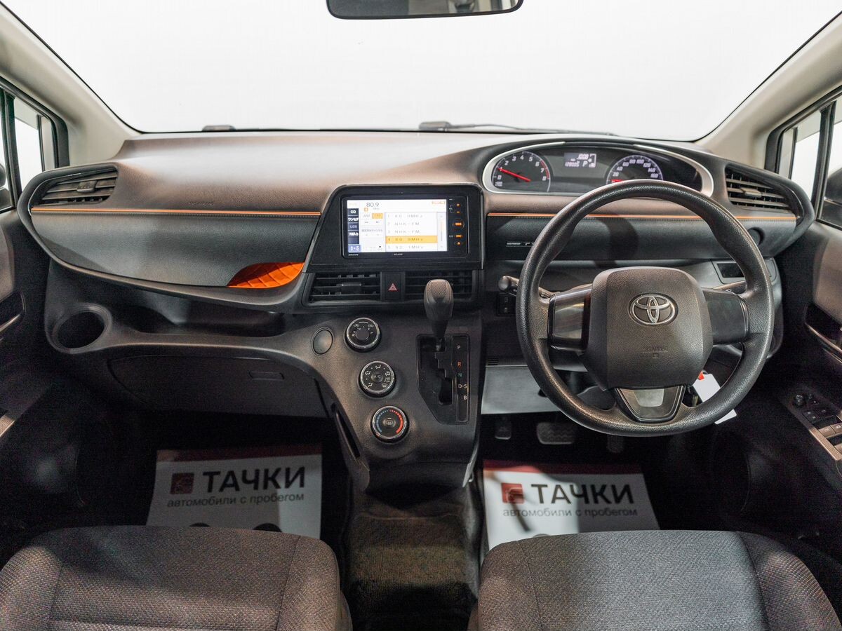 Toyota Sienta 2016 - фото автомобиля