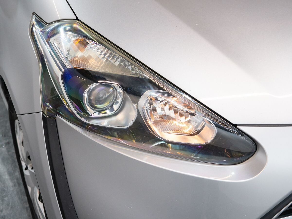 Toyota Sienta 2016 - фото автомобиля