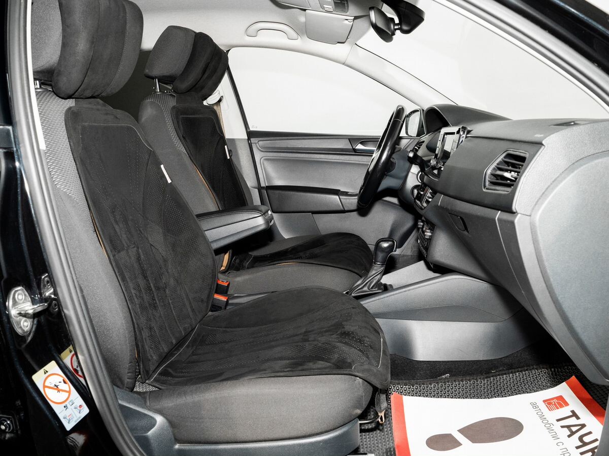 Volkswagen Polo 2021 - фото автомобиля