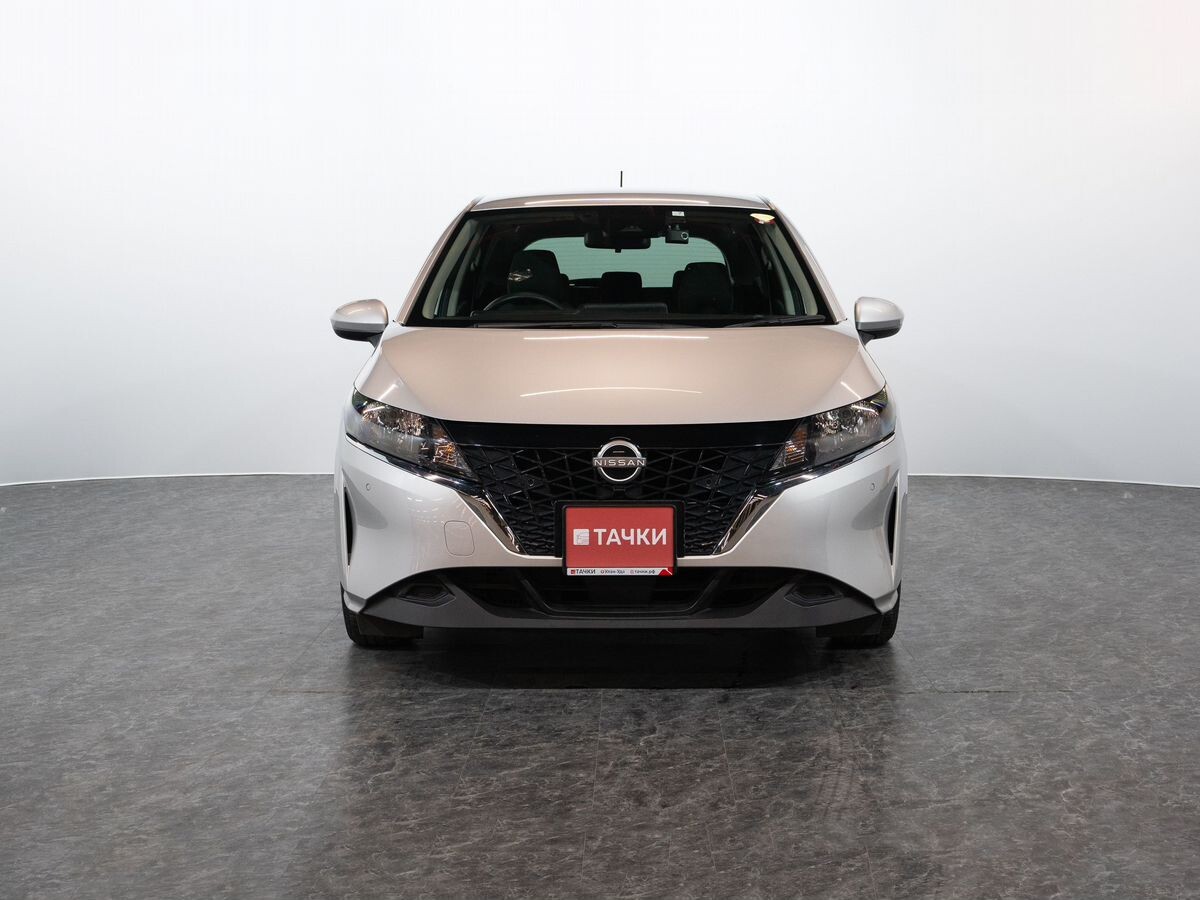 Nissan Note 2021 - фото автомобиля