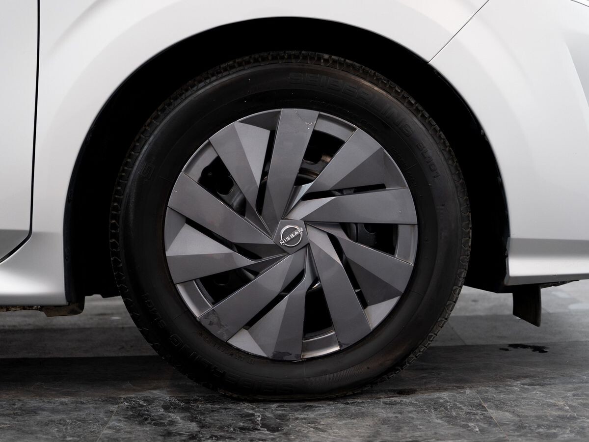 Nissan Note 2021 - фото автомобиля