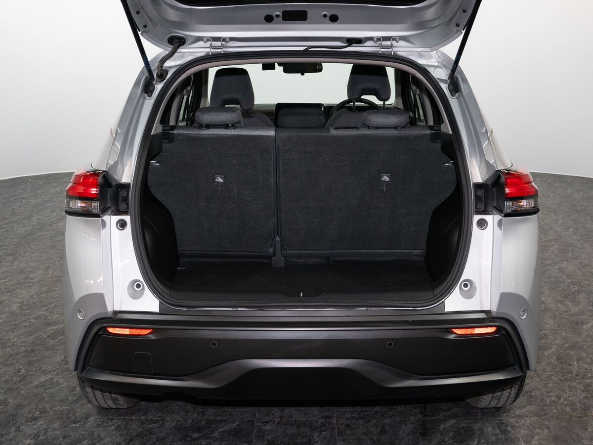 Nissan Note 2021 - фото автомобиля