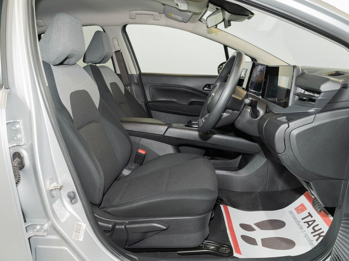 Nissan Note 2021 - фото автомобиля