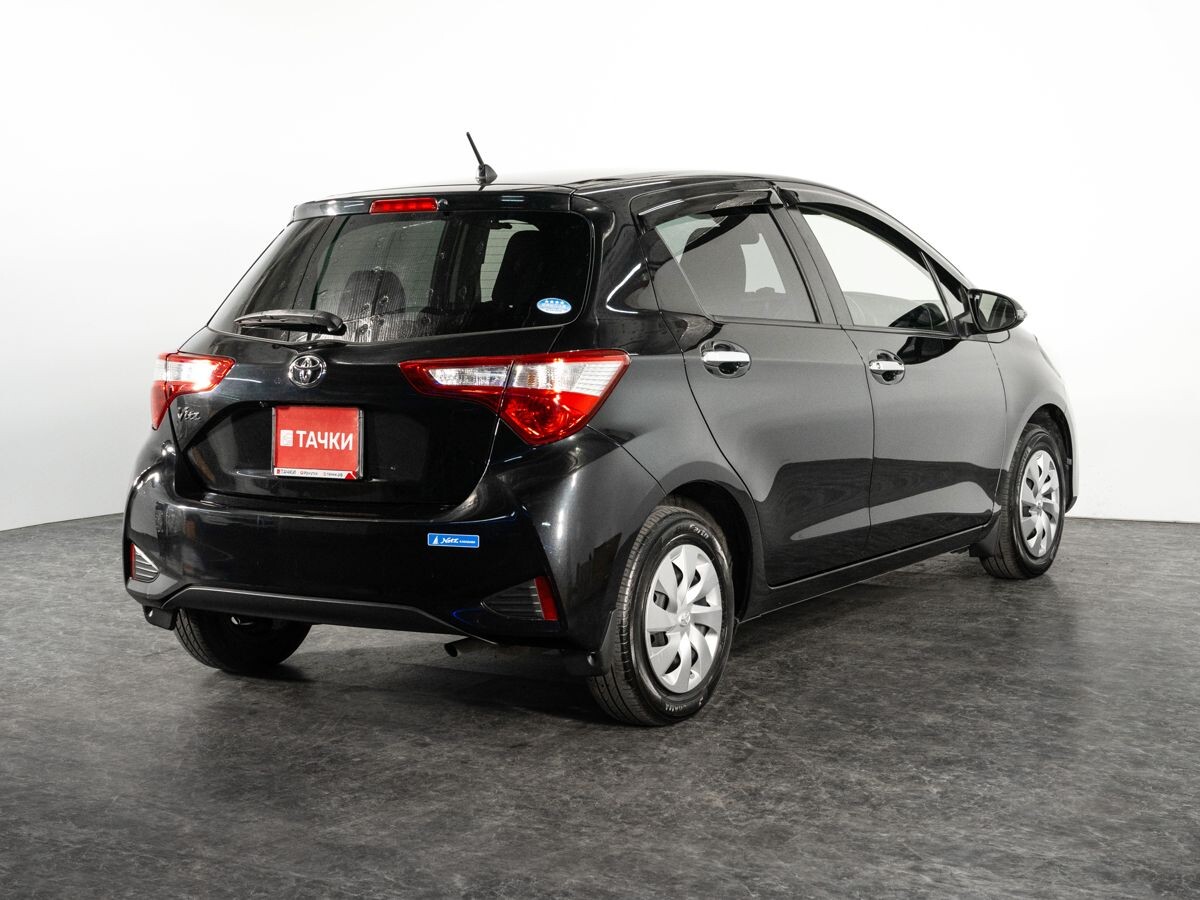 Toyota Vitz 2018 - фото автомобиля