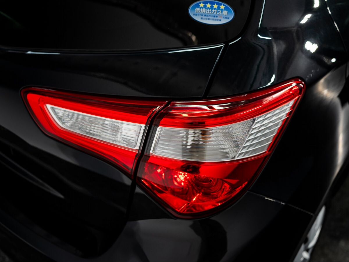 Toyota Vitz 2018 - фото автомобиля