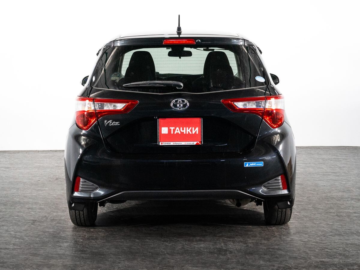Toyota Vitz 2018 - фото автомобиля