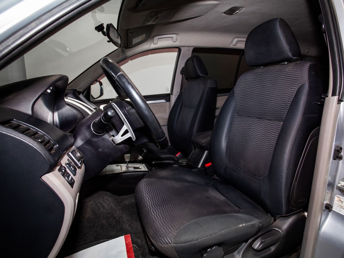 Mitsubishi Pajero Sport 2013 - фото автомобиля