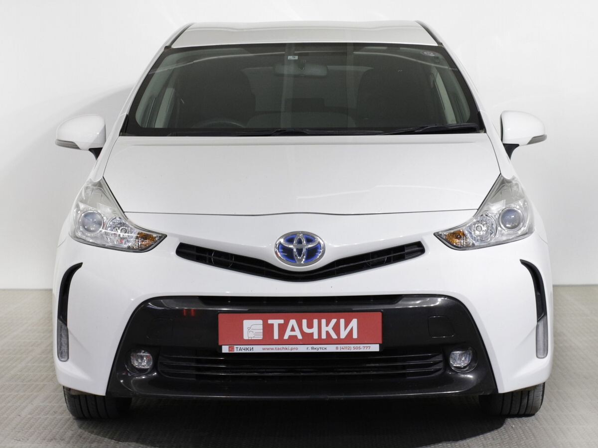 Toyota Prius Alpha 2017 - фото автомобиля