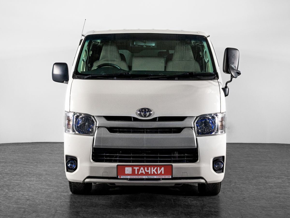 Toyota HiAce 2016 - фото автомобиля