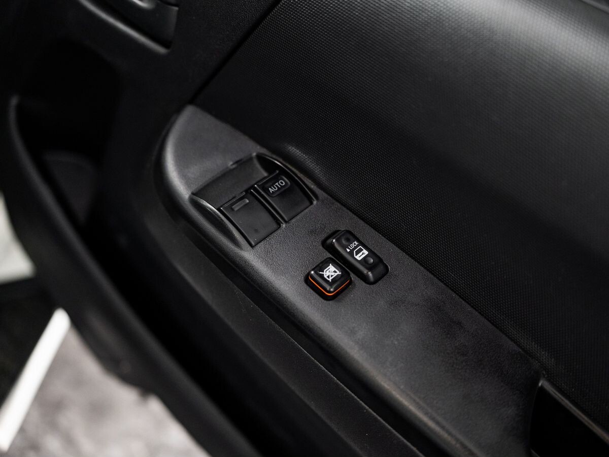 Toyota HiAce 2016 - фото автомобиля