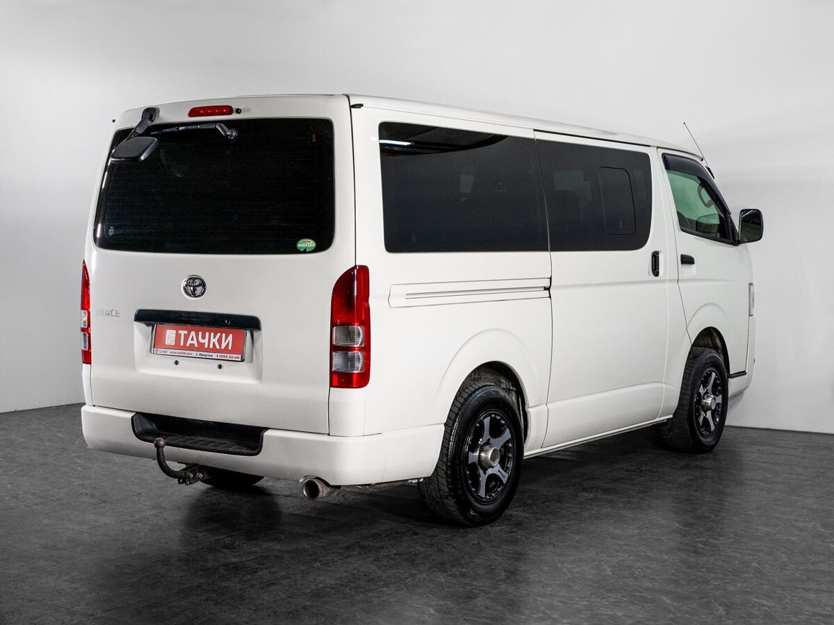 Toyota HiAce 2016 - фото автомобиля
