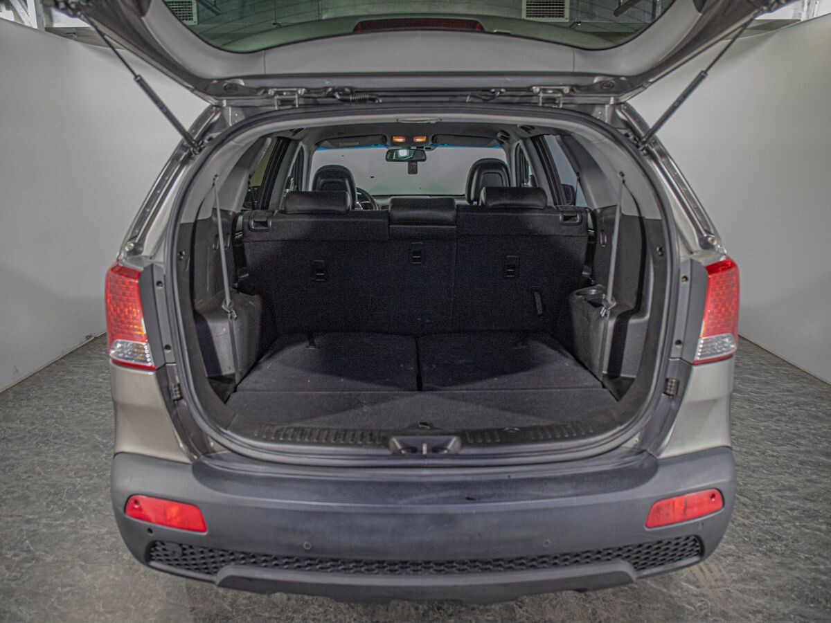 Kia Sorento 2011 - фото автомобиля