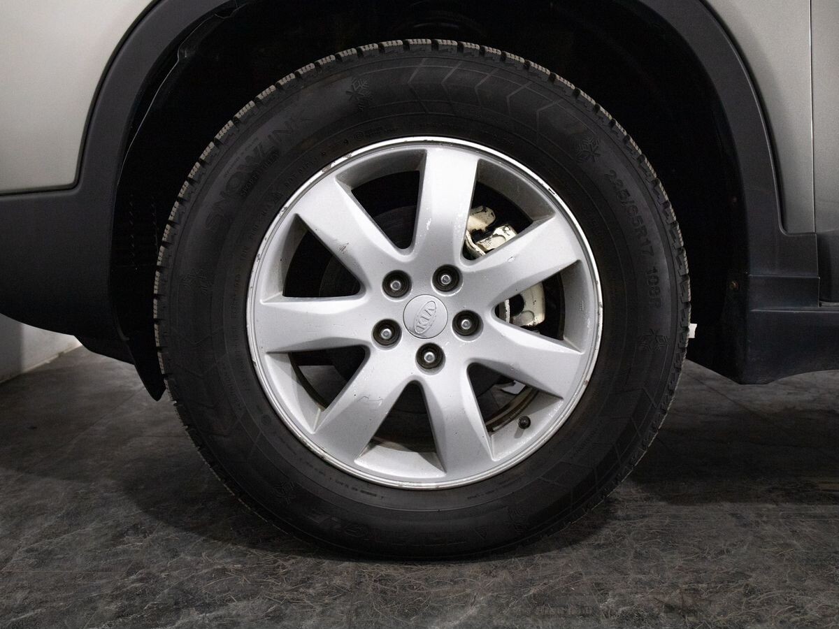 Kia Sorento 2011 - фото автомобиля