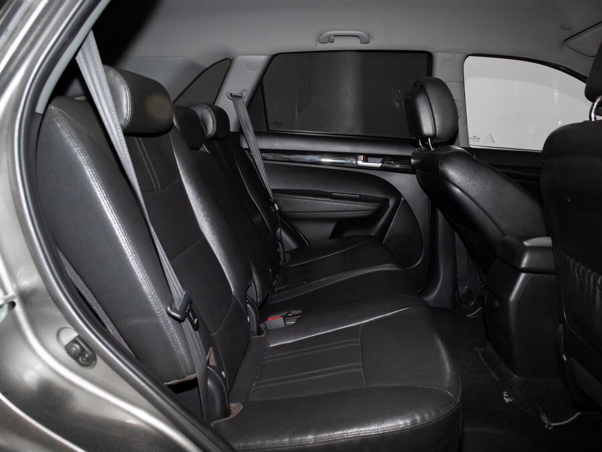 Kia Sorento 2011 - фото автомобиля