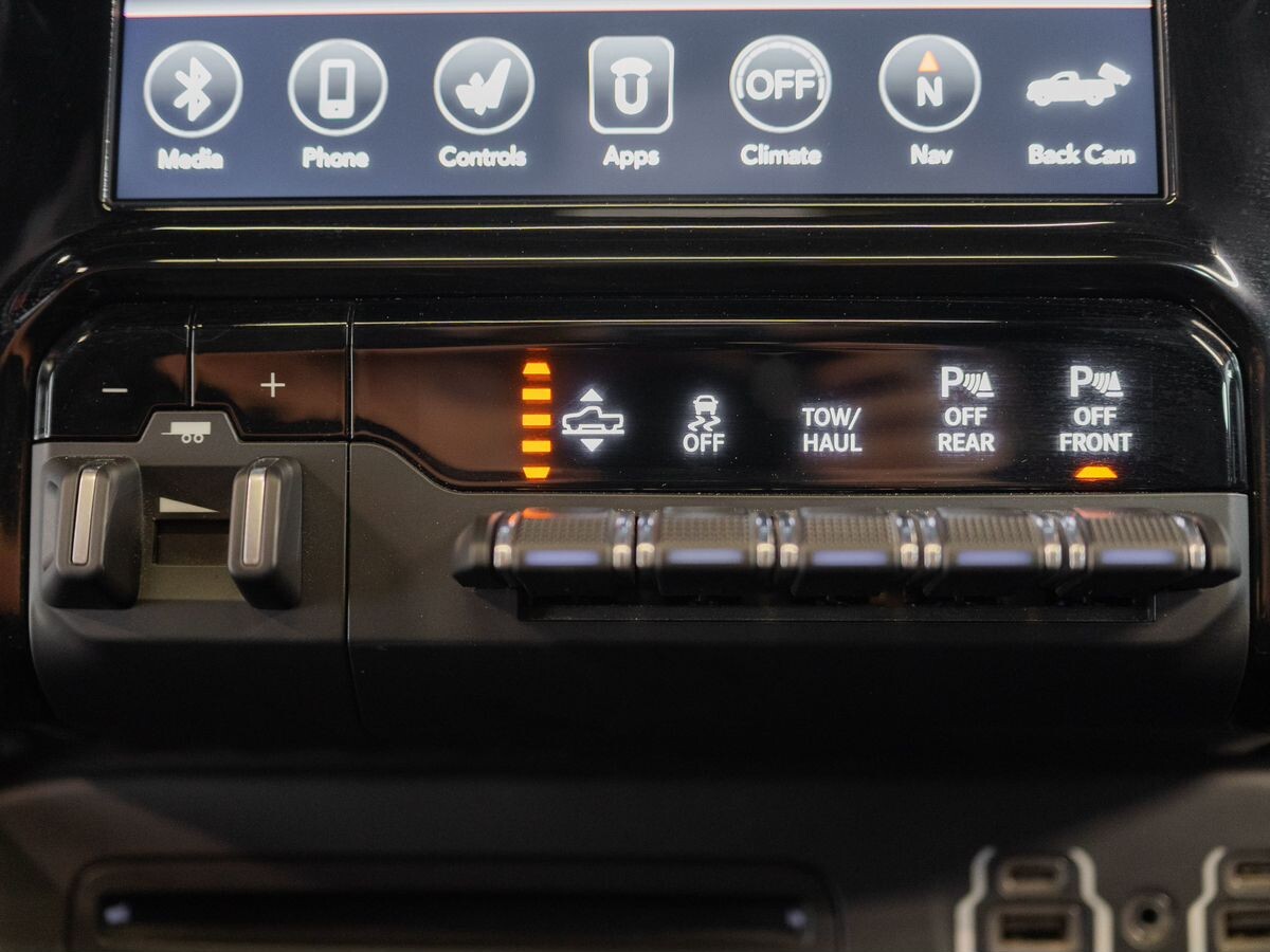 Ram 1500 2019 - фото автомобиля