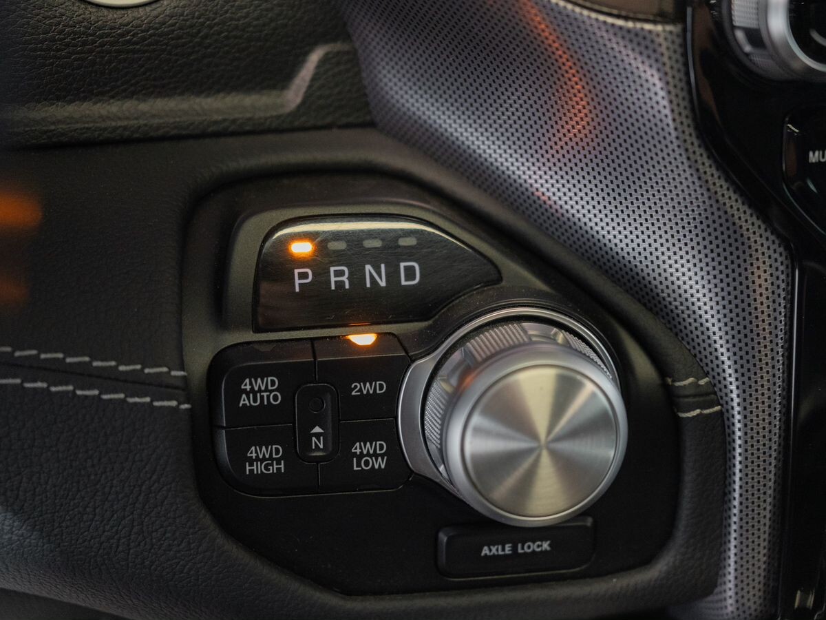 Ram 1500 2019 - фото автомобиля