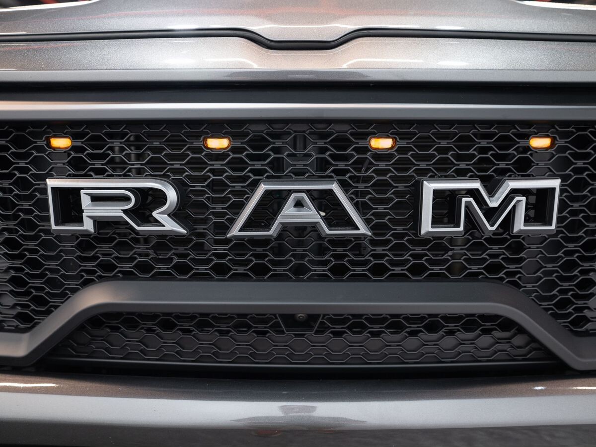 Ram 1500 2019 - фото автомобиля