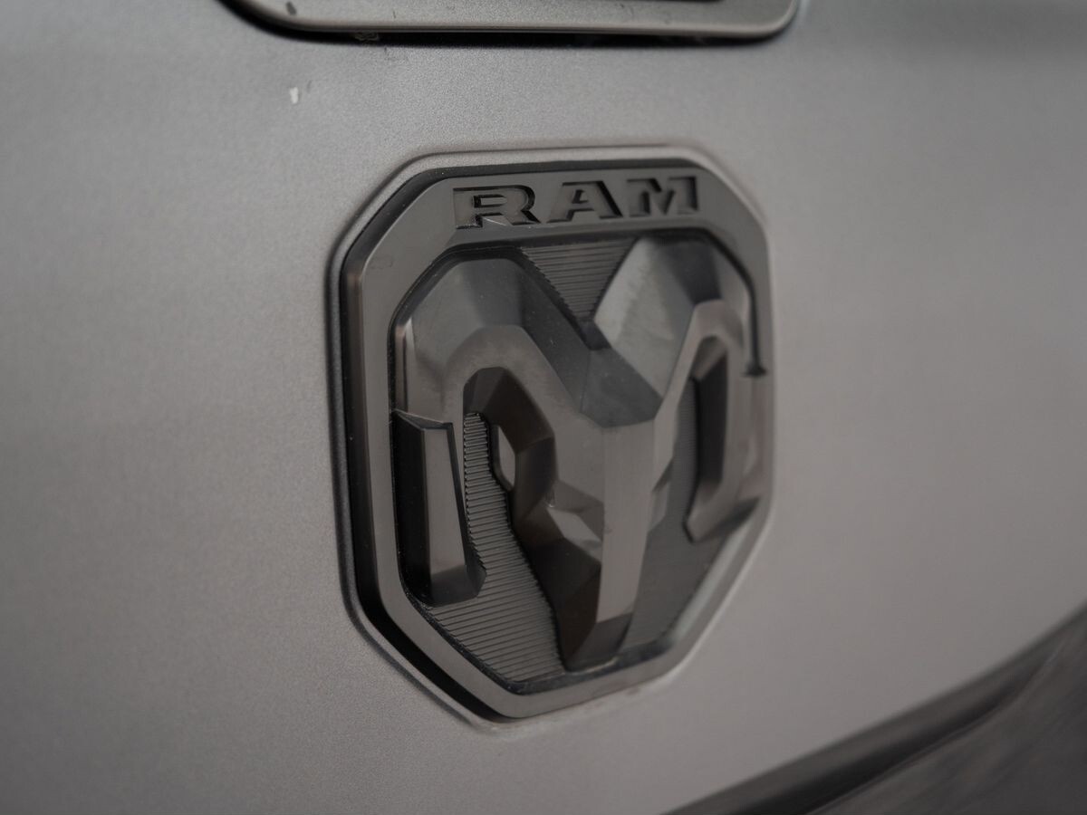 Ram 1500 2019 - фото автомобиля