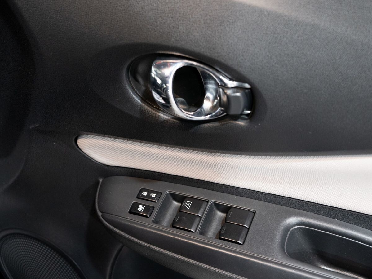 Nissan Note 2019 - фото автомобиля