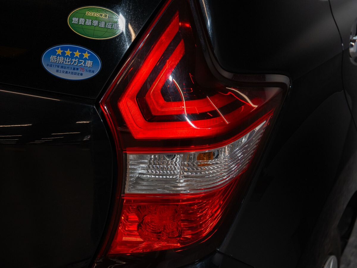 Nissan Note 2019 - фото автомобиля