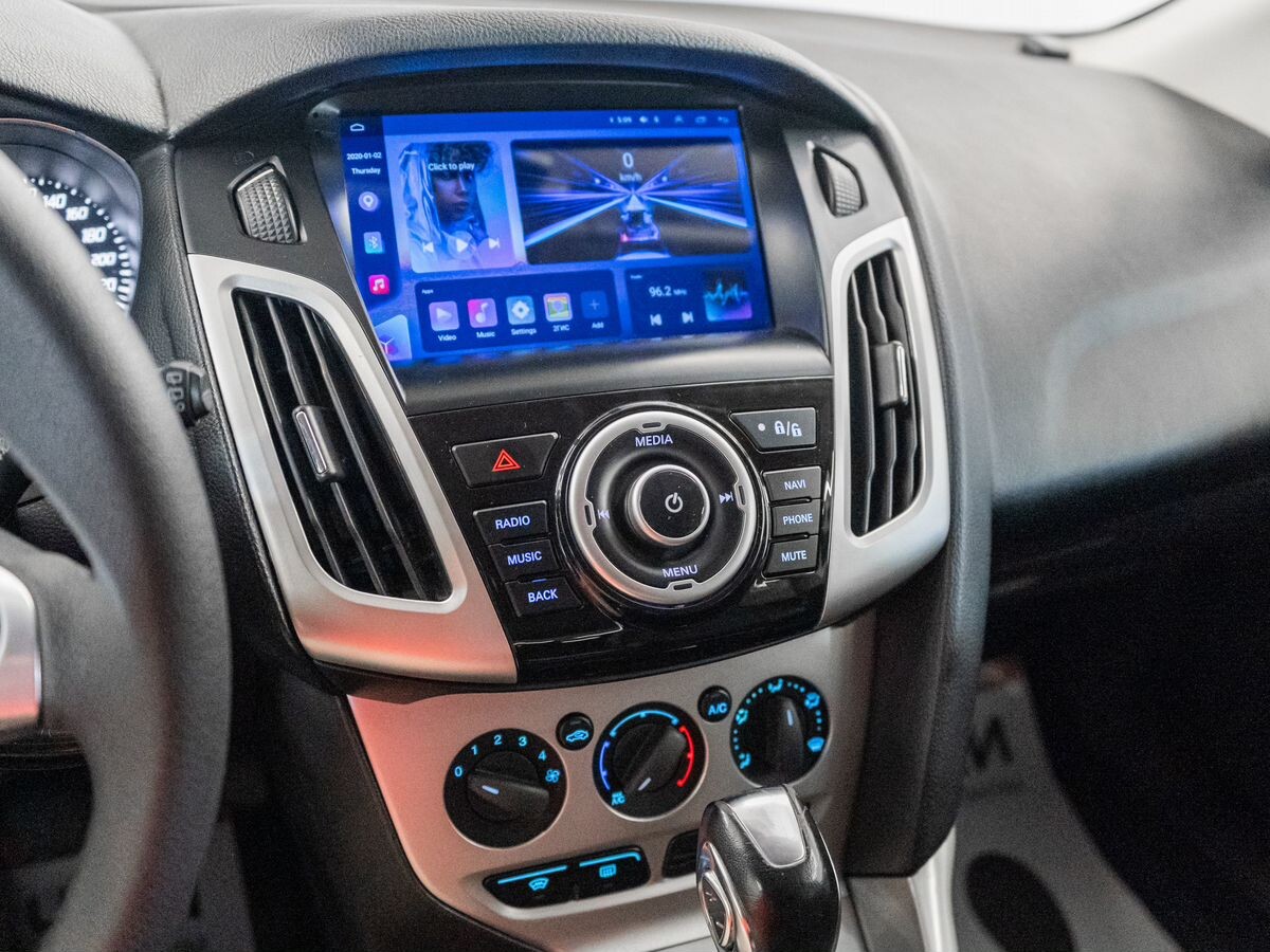 Ford Focus 2012 - фото автомобиля